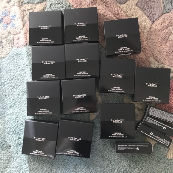 Cosmetics - Picture 4 of 8